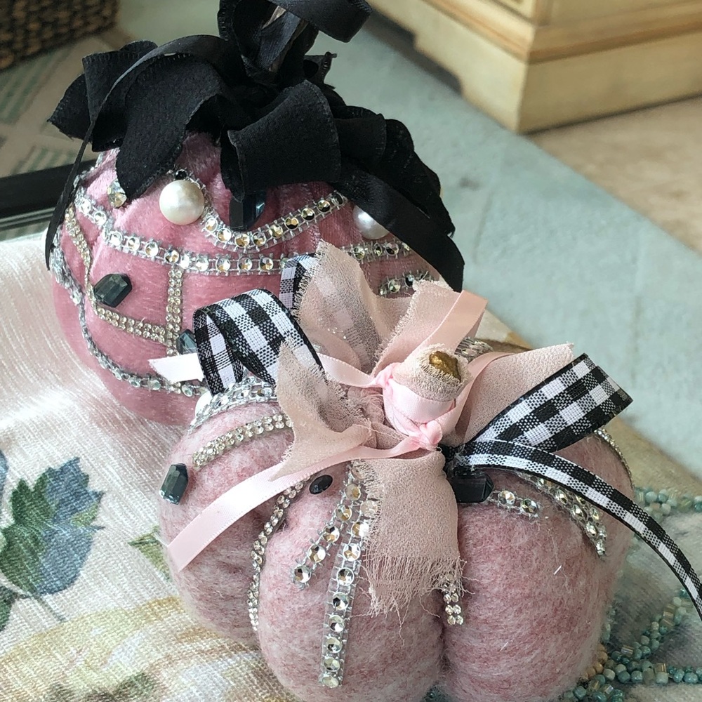 🎃2 Blinged cloth pumpkins🎃